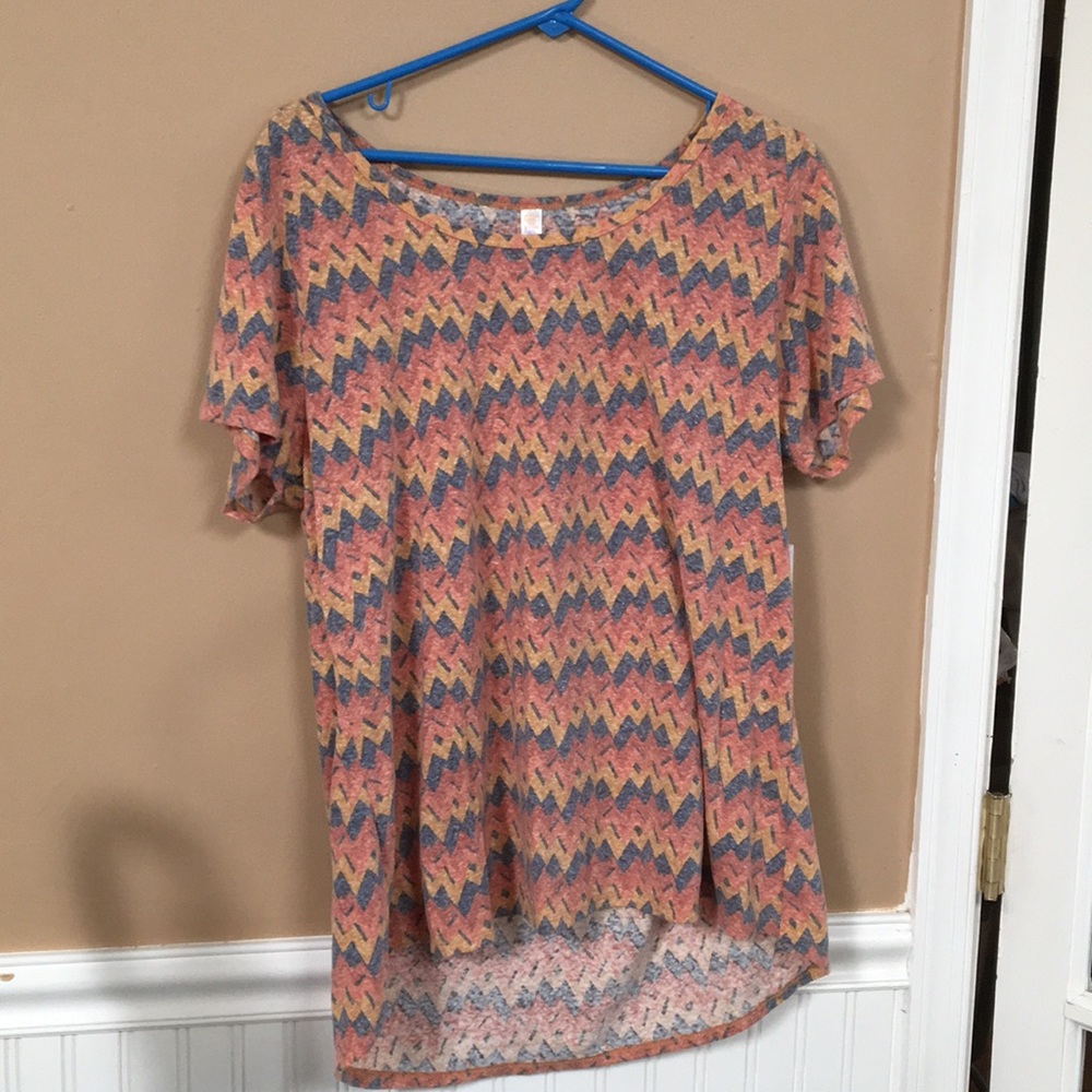 LuLaRoe classic tee